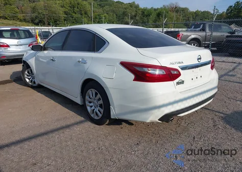 2018 Nissan Altima 2.5 S z USA, uszkodzony, nr VIN 1N4AL3AP3JC260939